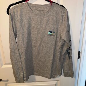 Vineyard Vines Gray Long Sleeve with Whale Graphic